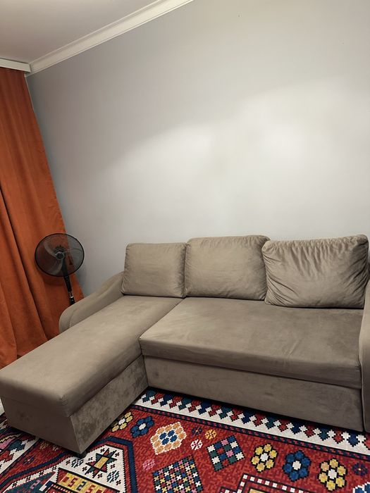 Продам диван угловой правой