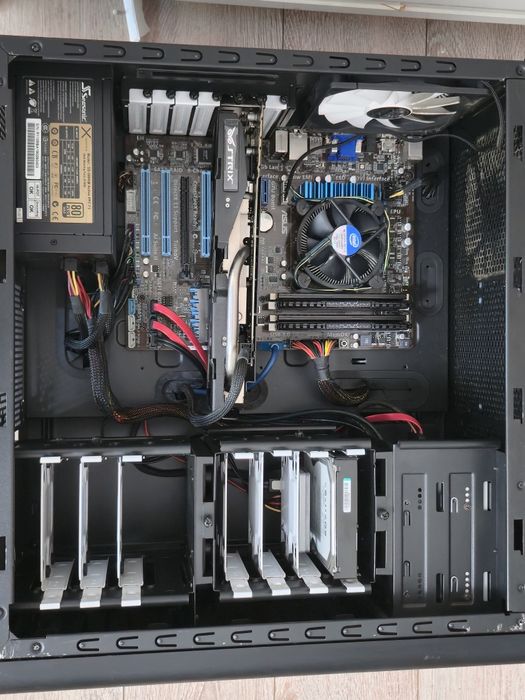 PC Gaming de buget (i7, GTX 970, 16GB RAM, SSD) cu Monitor Full HD  și Periferice
