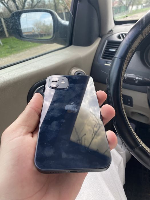 Iphone 12 , PRET 900lei , usor negociabil