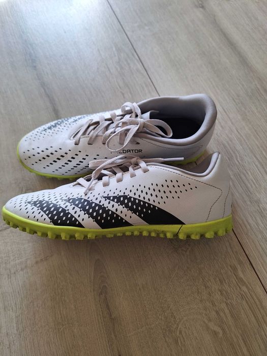 Футболни обувки Adidas predator 38 номер