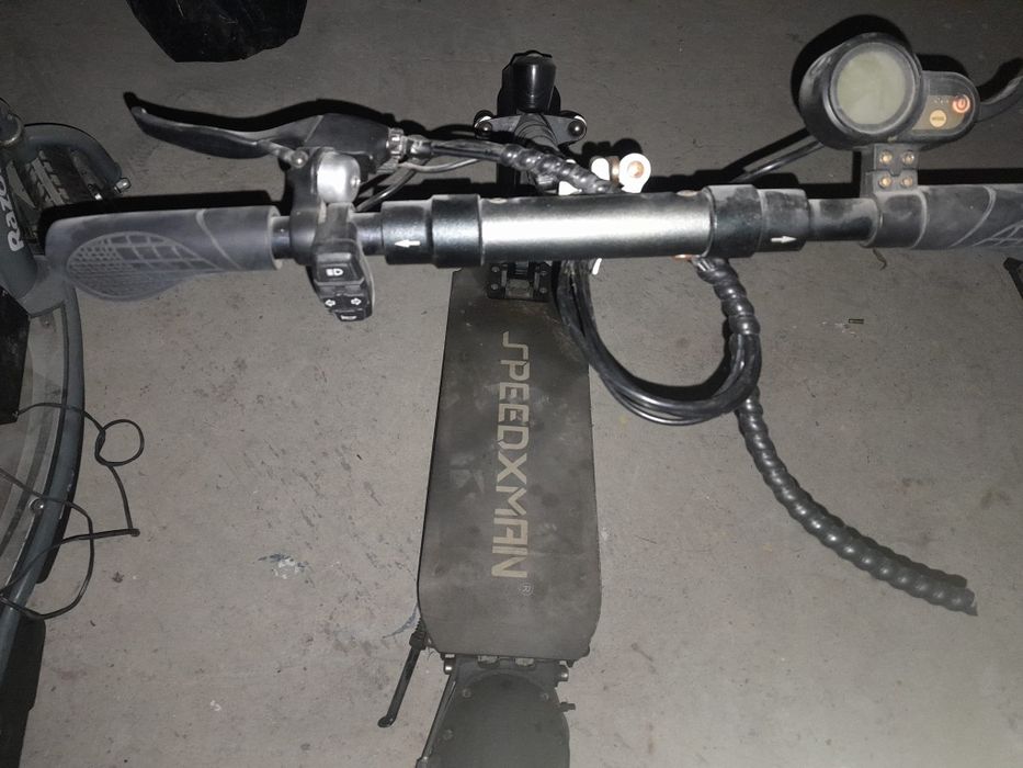 Vând trotineta speedxman