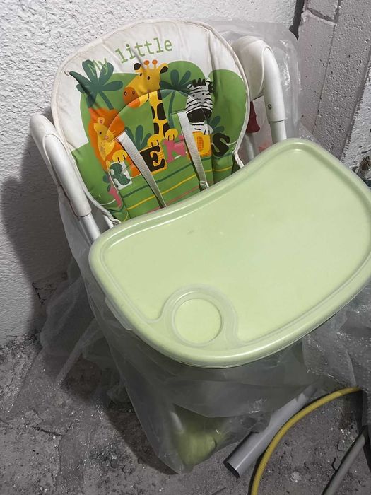 Коляски и стол для кормления