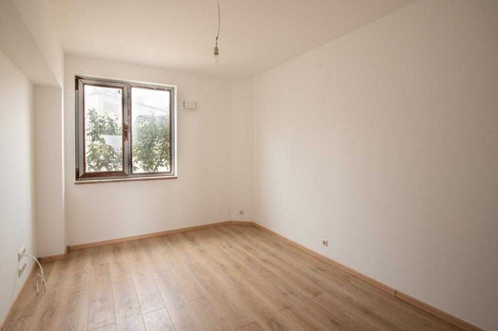 Продава се Тристаен апартамент в Балчик - 110 кв.м за 974 €/кв.м - Снимка #8