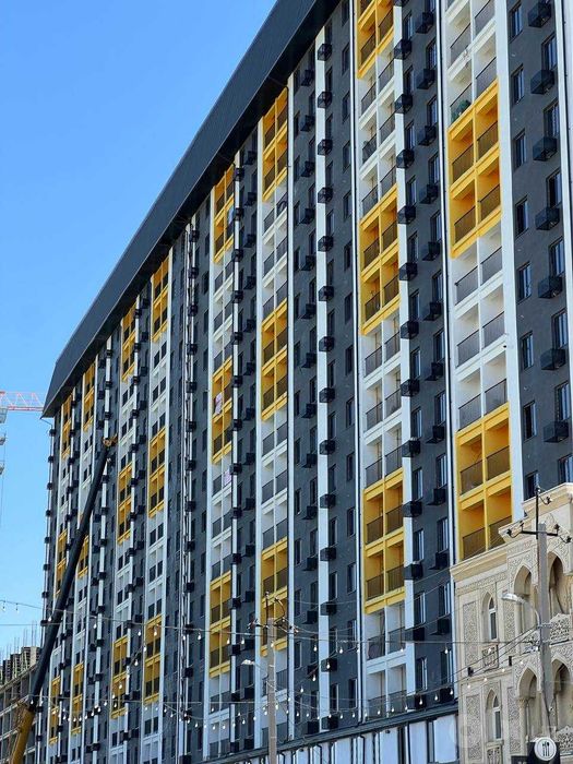 1 xona studio korobka 2 ta uy sotiladi Almaz Tower