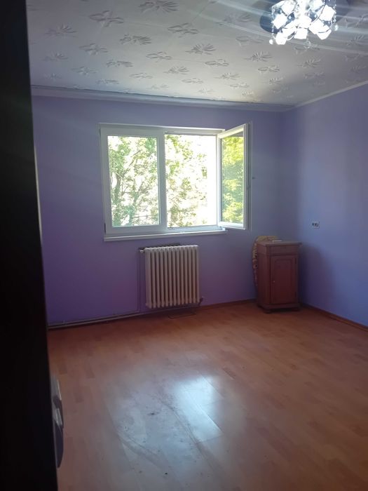 Vând  apartament in HUNEDOARA