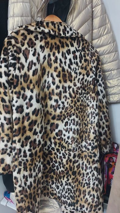 Леопардовое пальто шубка