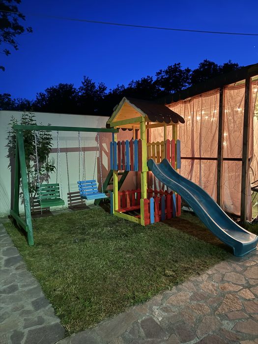 Mobilier rustic pentru exterior