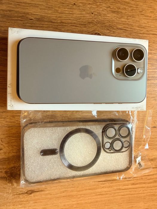Телефон iPhone 15 Pro