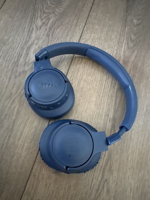 Продам наушники jbl