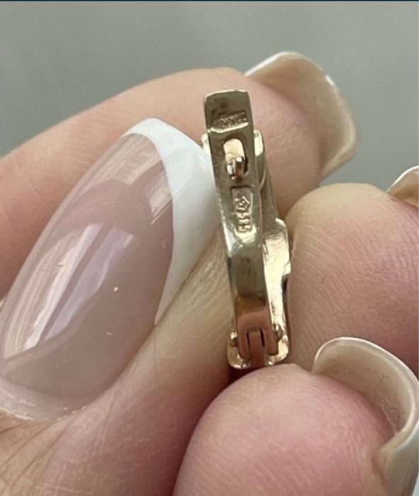 Золотой набор серьги и кольцо бриллиант