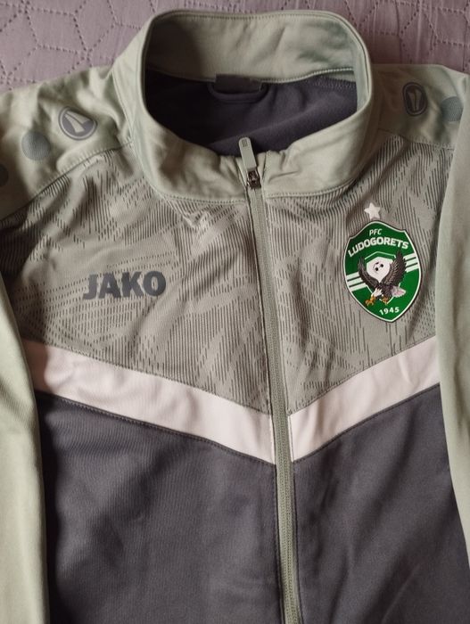 Спортен екип на "Лудогорец".Размер xl.