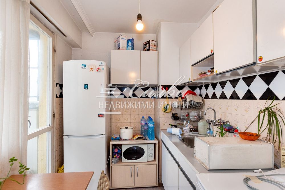 Двустаен СРЕДЕН апартамент - кв. Болница!