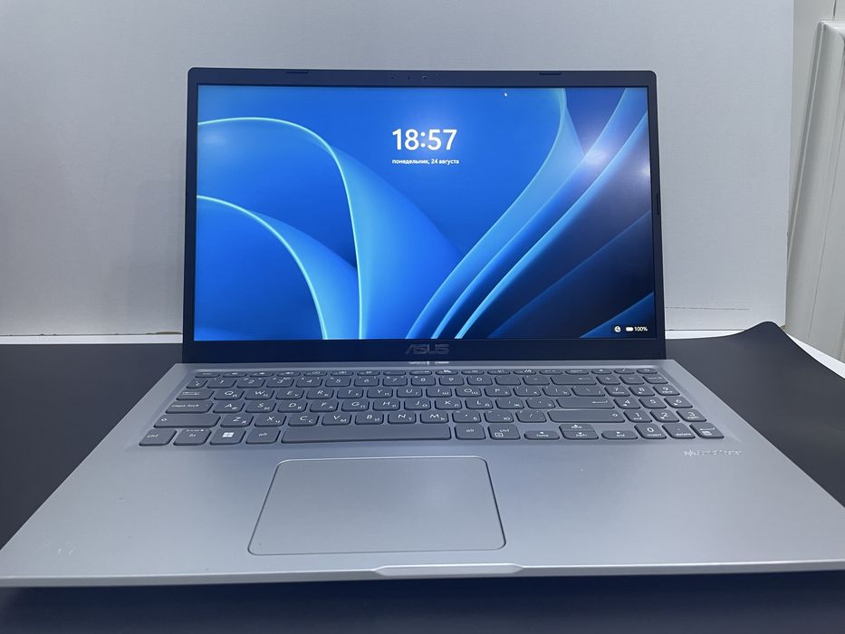 Ноутбук Asus Laptop