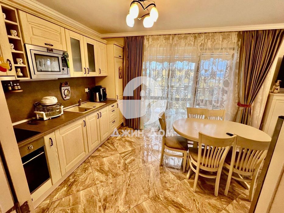 Продава се Многостаен апартамент в Свети Влас - 158 кв.м за 1906 €/кв.м - Снимка #4