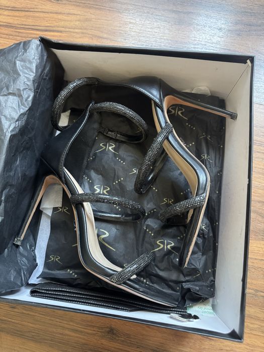 Дамски сандали на токчета на Стоян Радичев