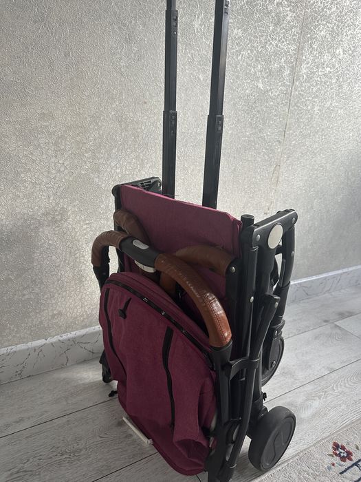 Продам прогулочную коляску