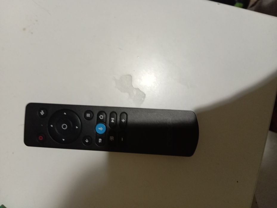 Телевизор Dexp с Яндекс помошником