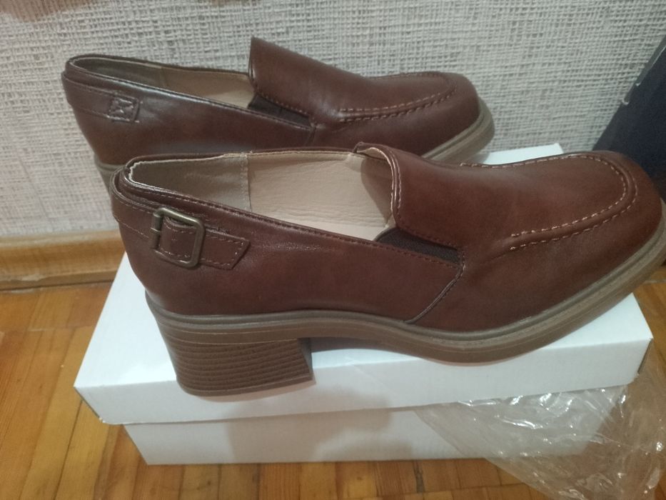 Продам туфли  новые