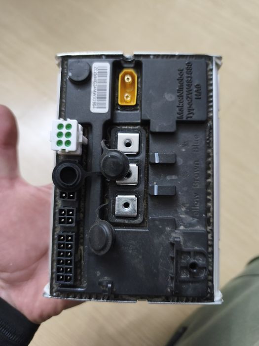 Батерия 60 волта и контролер