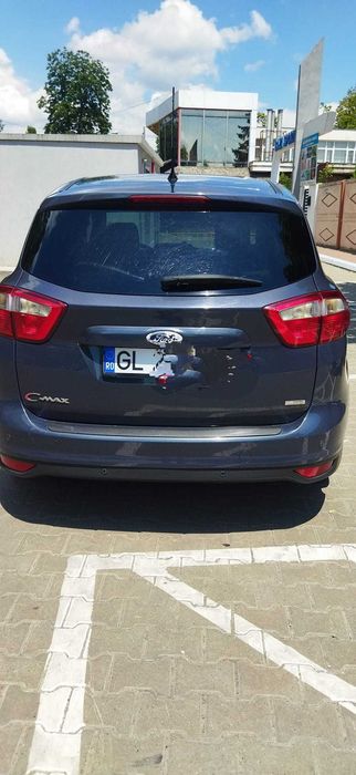 Vând Ford C-max an fabricație 2013