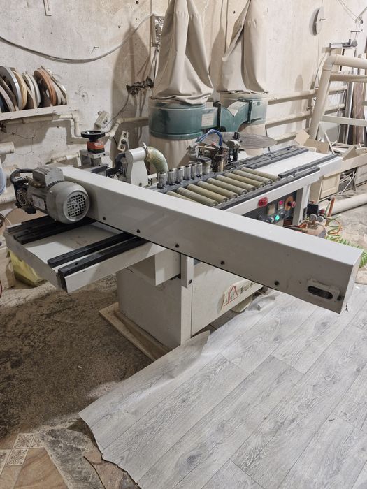 Кромкооблицовачный станок