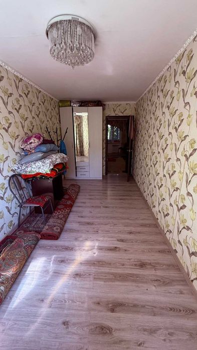 продается 2 ком квартира район Детская больница