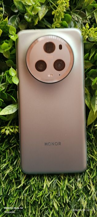 Honor megic 5 pro 12+12*256 ideal