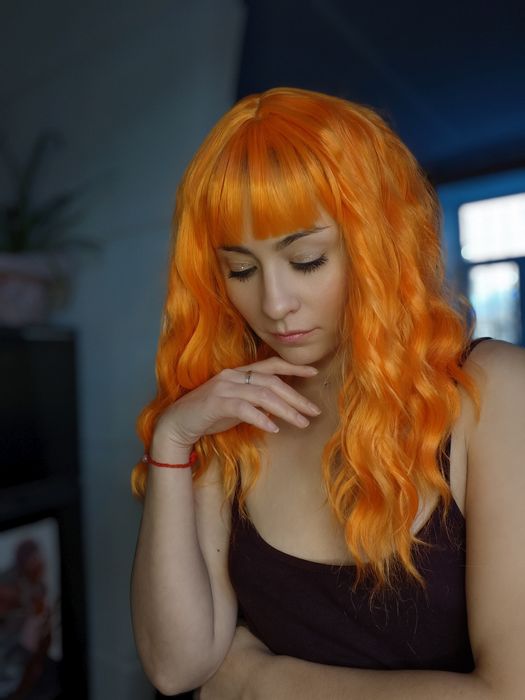 Продам парики из искусственных волос.