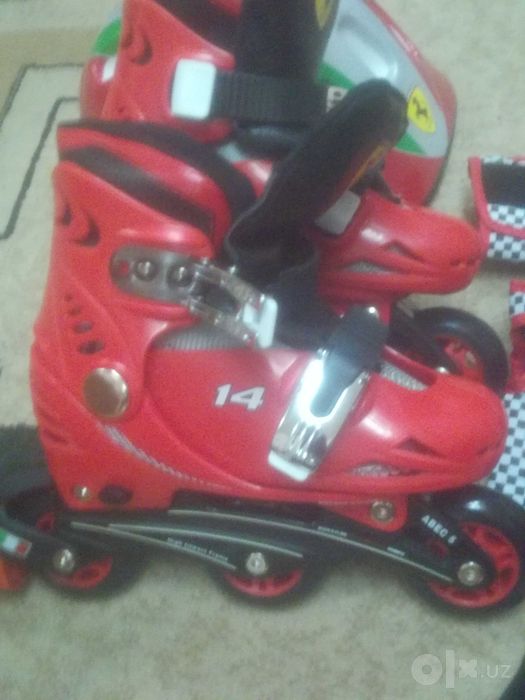 Продам роликовый коньки Ferrari