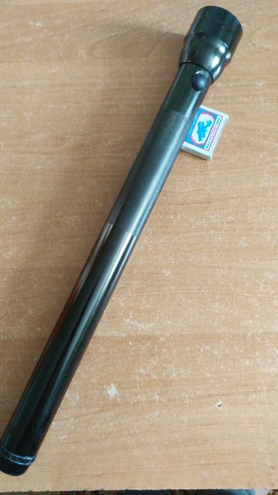 Мощный американский фонарь.