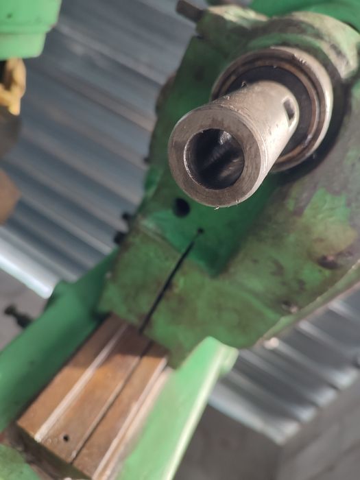 Сверлильный станок модель 2118