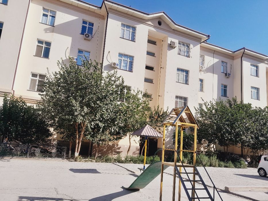 Срочно центрда квартира сатылады