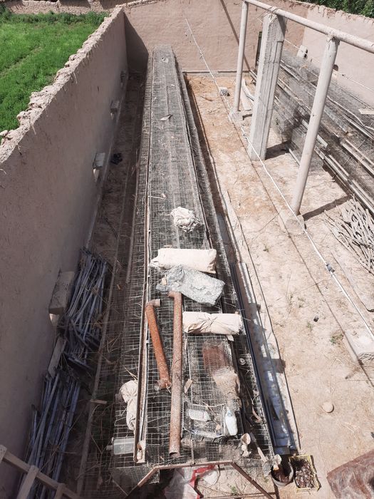 Tovuq katak sotiladi