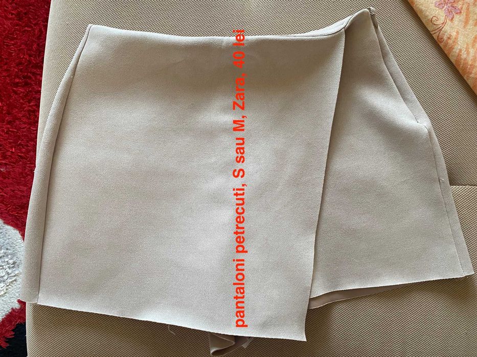 Lot pantaloni scurti femei marime S sau M zara