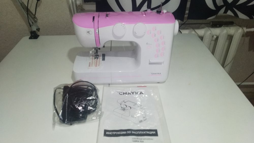 Продам новую швейную машинку Чайка в коробке
