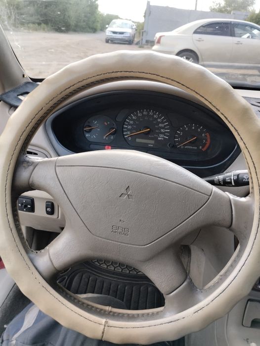 Митсубиси галант8