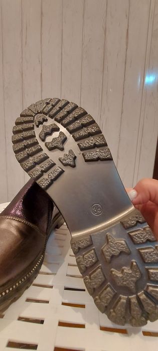 Продам стильные туфли