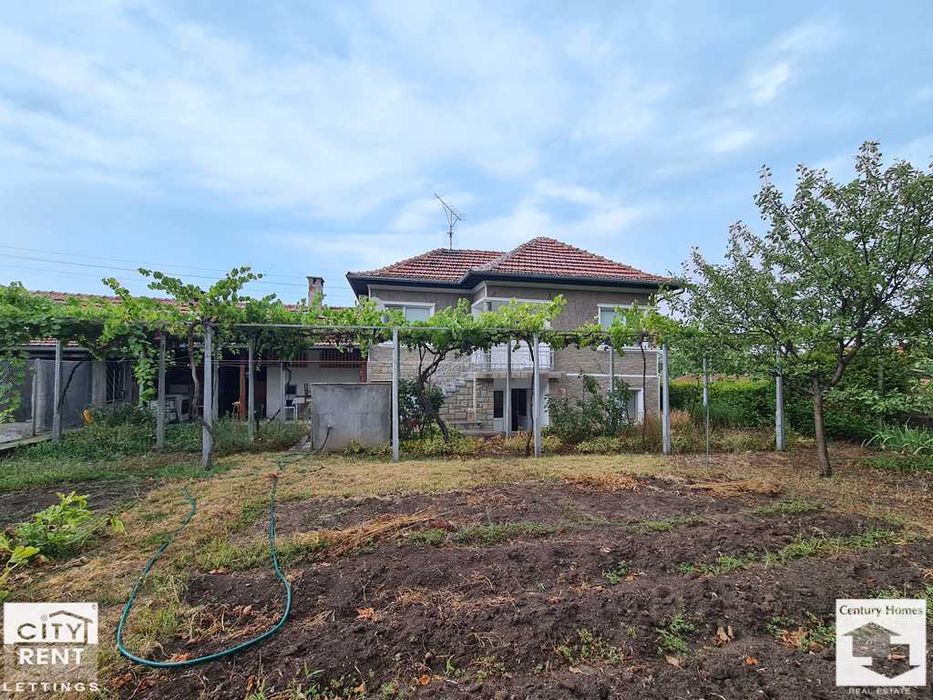 Дава се под наем Къща в Велико Търново, Център - 114 кв.м за 410 € - Снимка #21