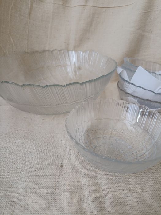 Набор салатников 6+1