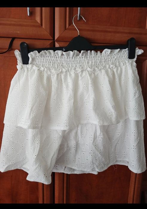 Fusta cu pantaloni