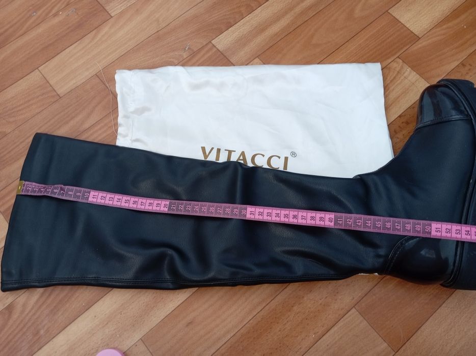 Кожаные ботфорды от Vitacci р. 37