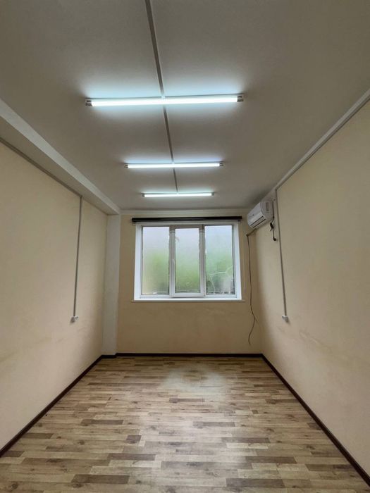 Аренда офис Недалеко от Метро Мирзо Улугбек звоните комнаты Много