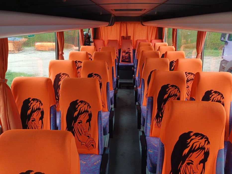 Автобус 28 местен