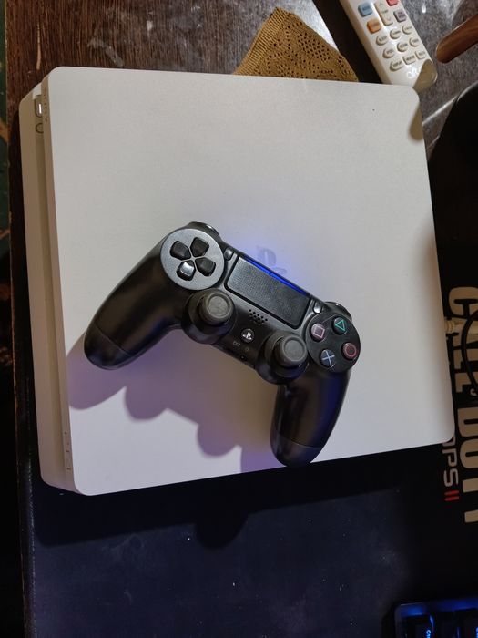 PlayStation 4 slim