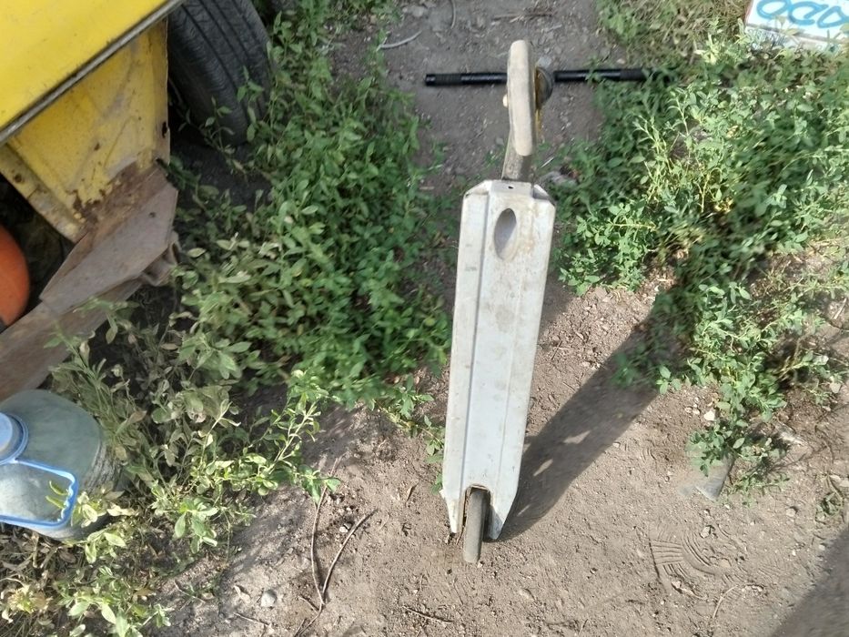 Продам самокат трюковой