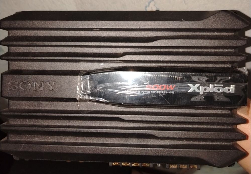 Sony усилител колонка