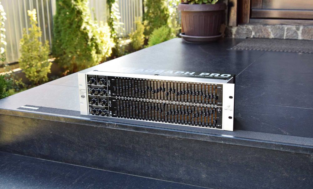 Egalizator grafic Behringer FBQ6200HD