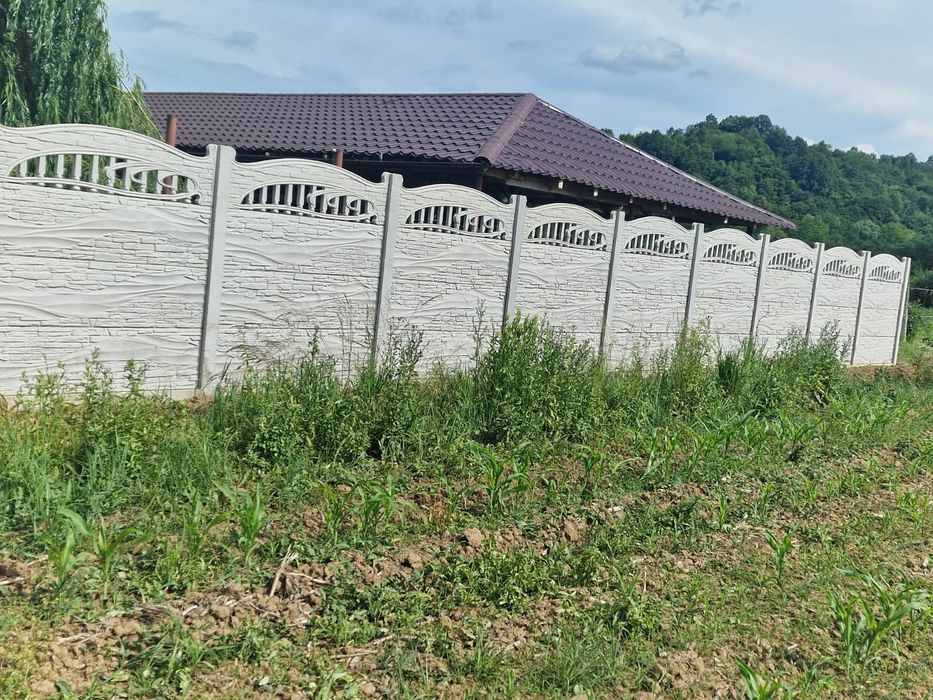 Vând gard din beton