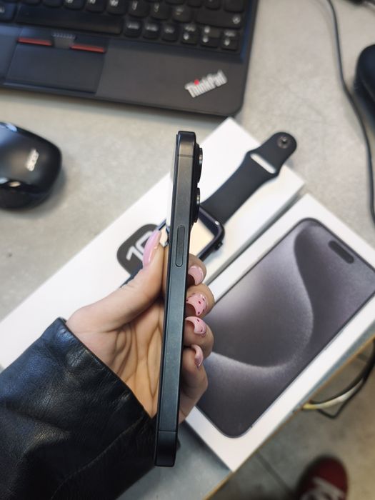 iPhone 15Pro  и Apple watch 10