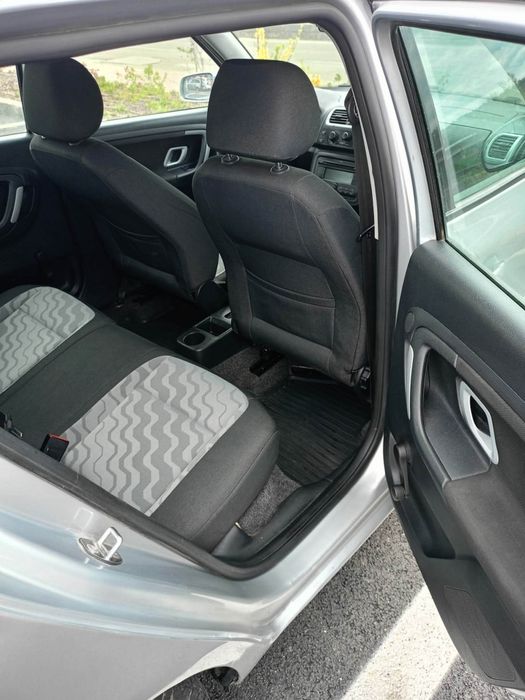 Vând Skoda Fabia